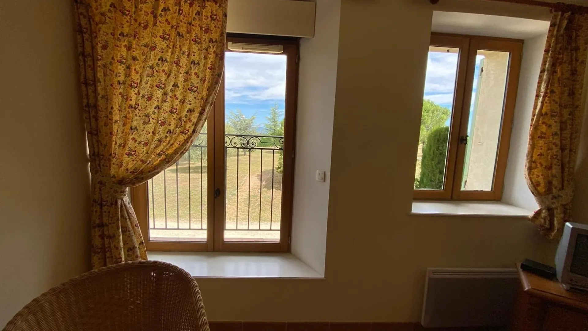 04B5 Beautiful Studio In A Mas Provencal - Pool Brunet France